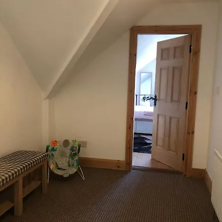 Four Seasons House Bed & Breakfast Milford