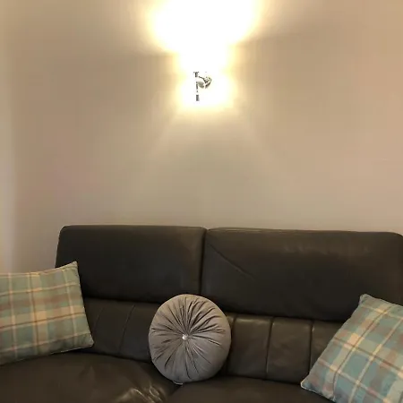 Four Seasons House 3* Milford