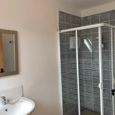 Four Seasons House 3* Milford