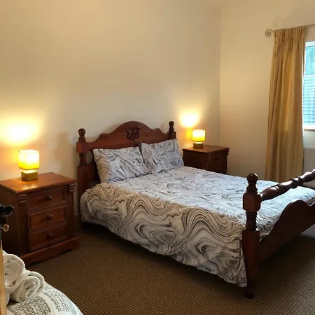 Four Seasons House Milford