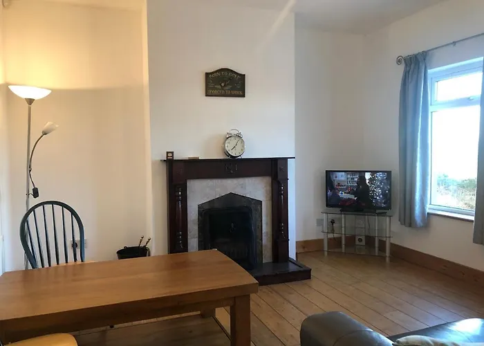 Four Seasons House 3*